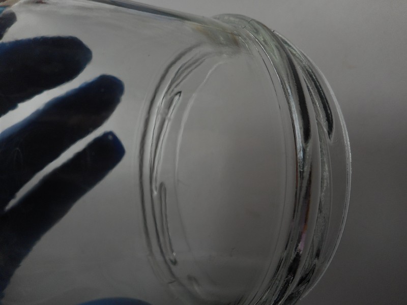 Този буркан става, защото няма вътрешен ръб!