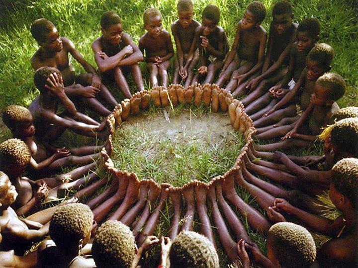 UbuntuYoungBoysinCircle1-1-min.jpg